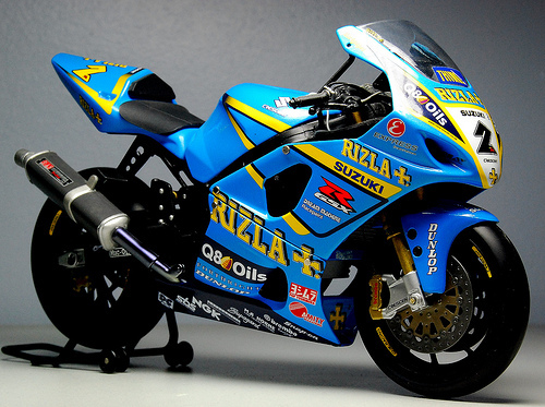 Product picture Suzuki GSX-R1000 Motorcycle Service & Repair Manual 2003-2004