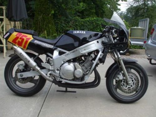 Product picture Yamaha FZR600W, FZR600WC, FZR600RA, FZR600RAC, FZR600RB, FZR600RBC Motorcycle Workshop Service Manual 1989-1999